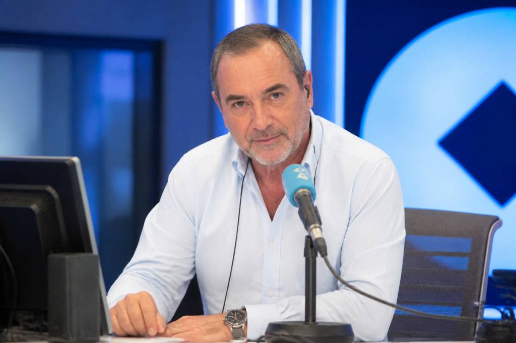 Cuanto mide carlos herrera: altura real y datos sobre su estatura